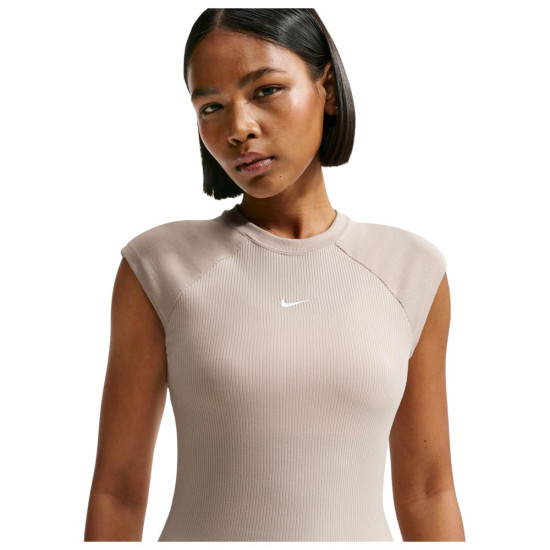 Nike Γυναικεία αμάνικη μπλούζα Sportswear Chill Knit Tight Ribbed Short-Sleeve Top